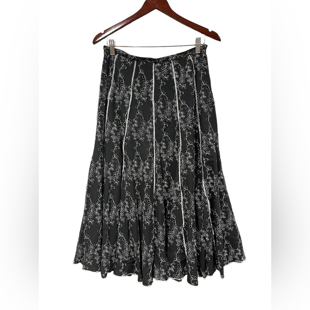 Multiples Boho Midi Length 90s Y2K Black and White Skirt with All Over Print M